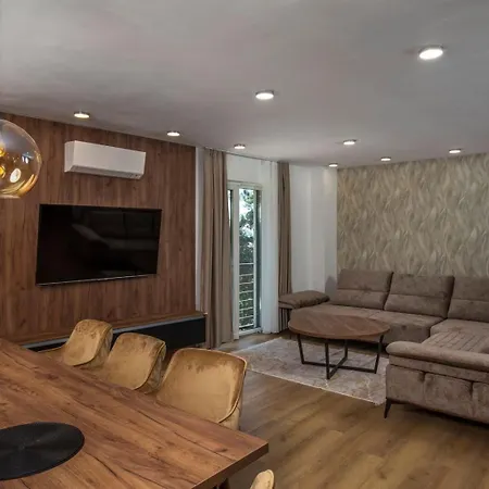 In Istria With Heated Pool And 3 Bedrooms Villa Mošćenička Draga