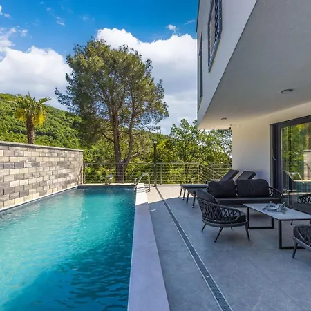 In Istria With Heated Pool And 3 Bedrooms Villa