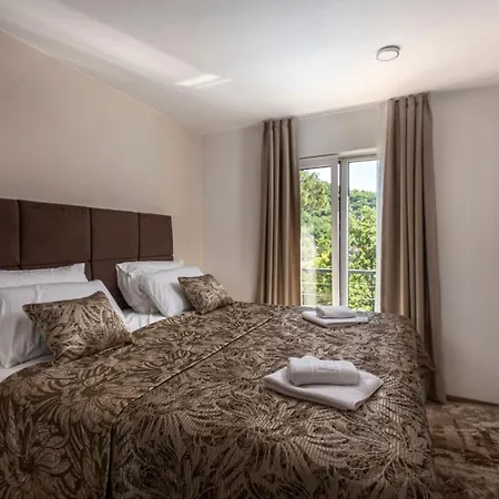 In Istria With Heated Pool And 3 Bedrooms *