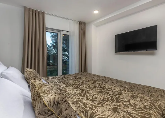 Villa In Istria With Heated Pool And 3 Bedrooms Mošćenička Draga