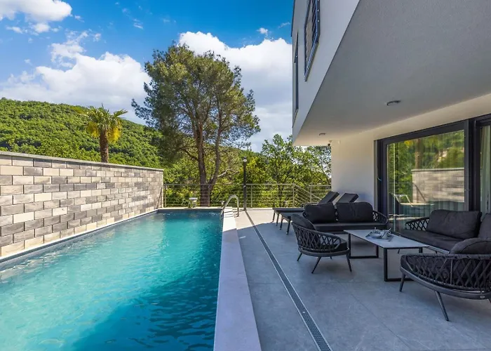 In Istria With Heated Pool And 3 Bedrooms Villa